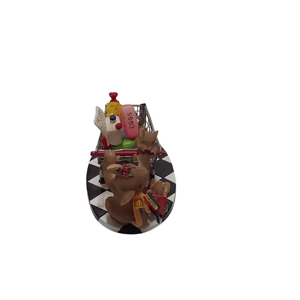 shopping mouses figurine